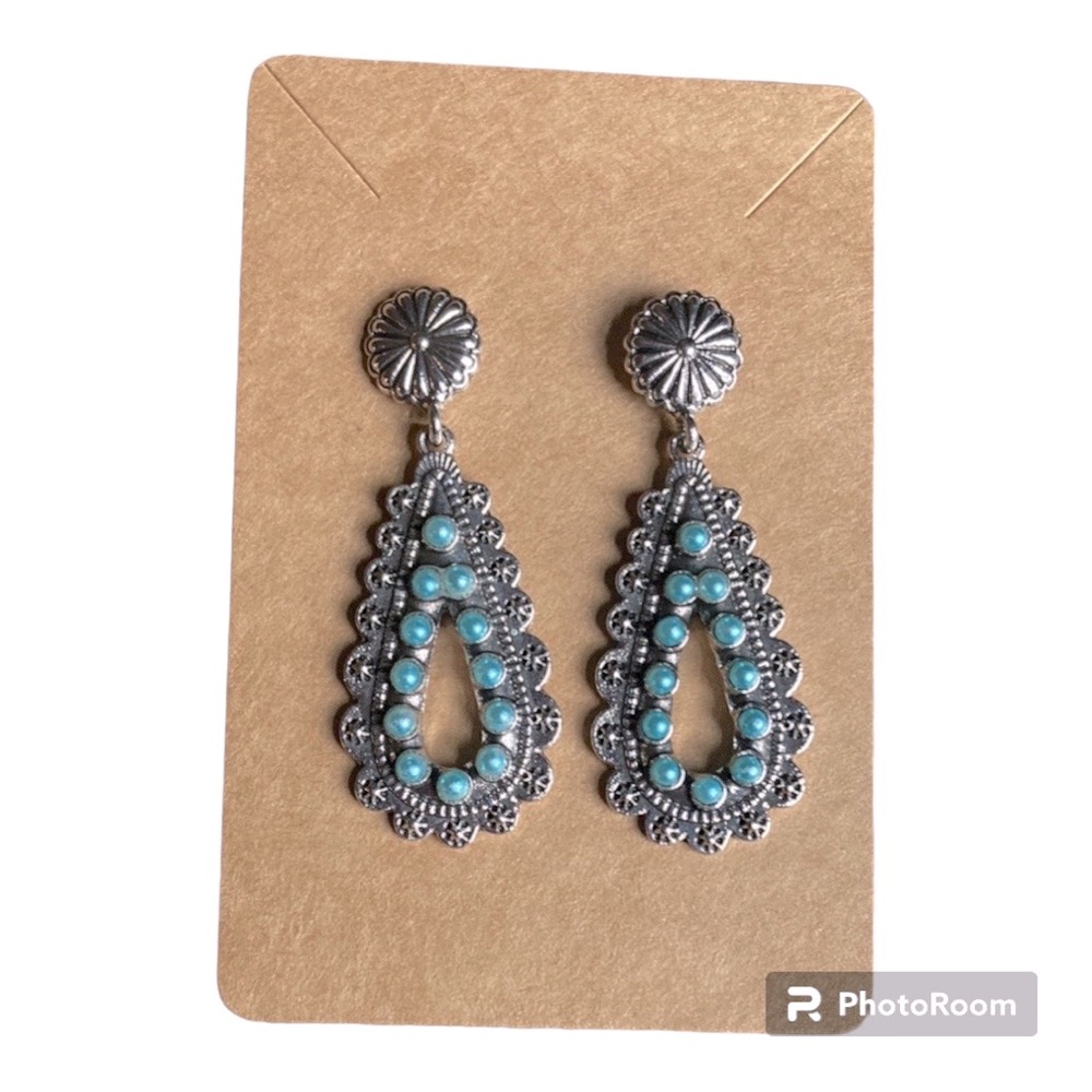 Boho Vintage Style Waterdrop Dangle
Pierced Earrings Silver and Blue New - Picture 3 of 11